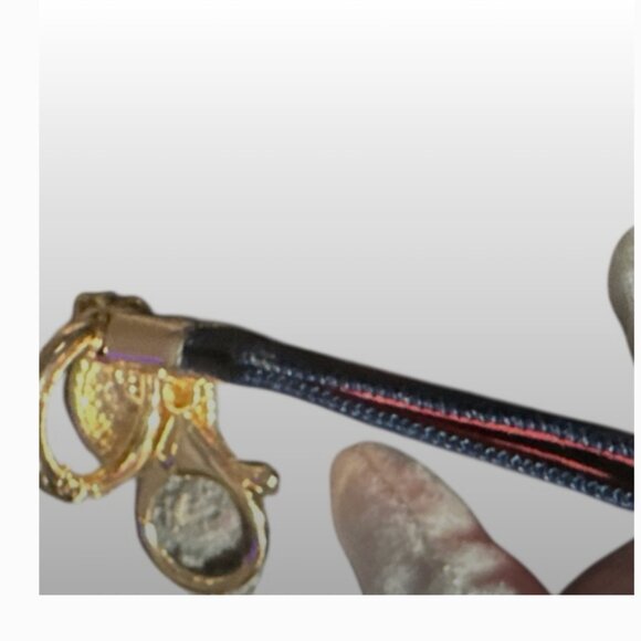 Navy Blue And Red Stripe Keychain Gold Tone Coin - Picture 5 of 5